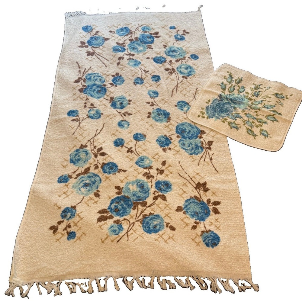 Vintage Cannon Bath Towel‎ Sculpted Fringe Blue Roses 44x22" Made In USA